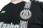 Jako_Trikot_Schwarz_Bild_06