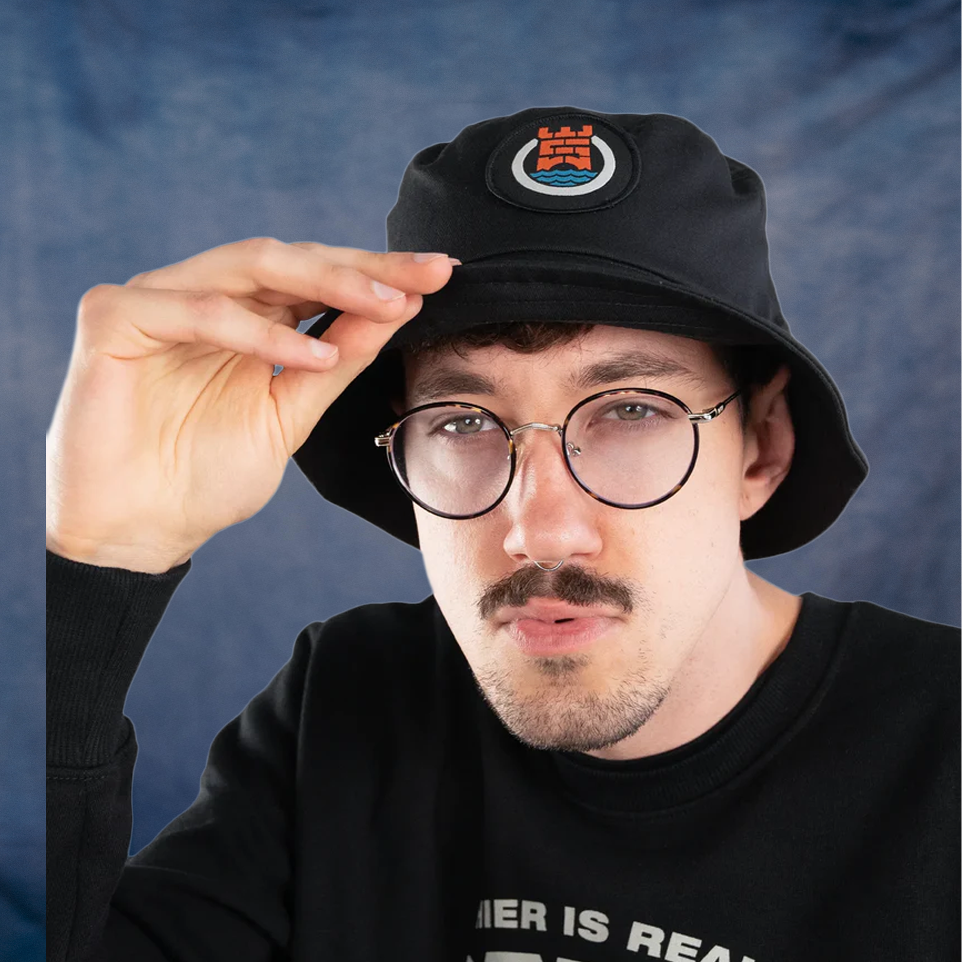 Bucket Hat "Hier is Real"