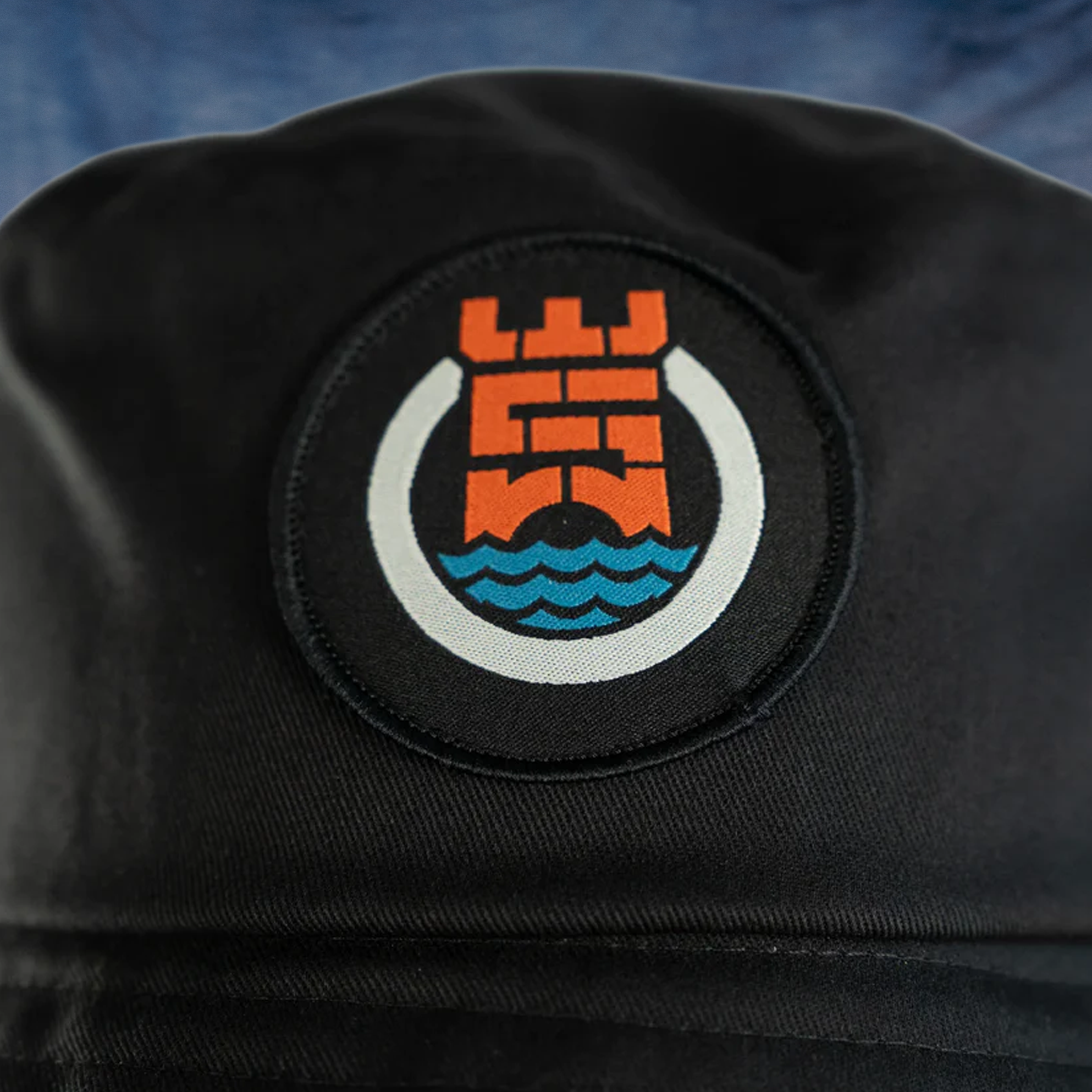 Bucket Hat "Hier is Real"