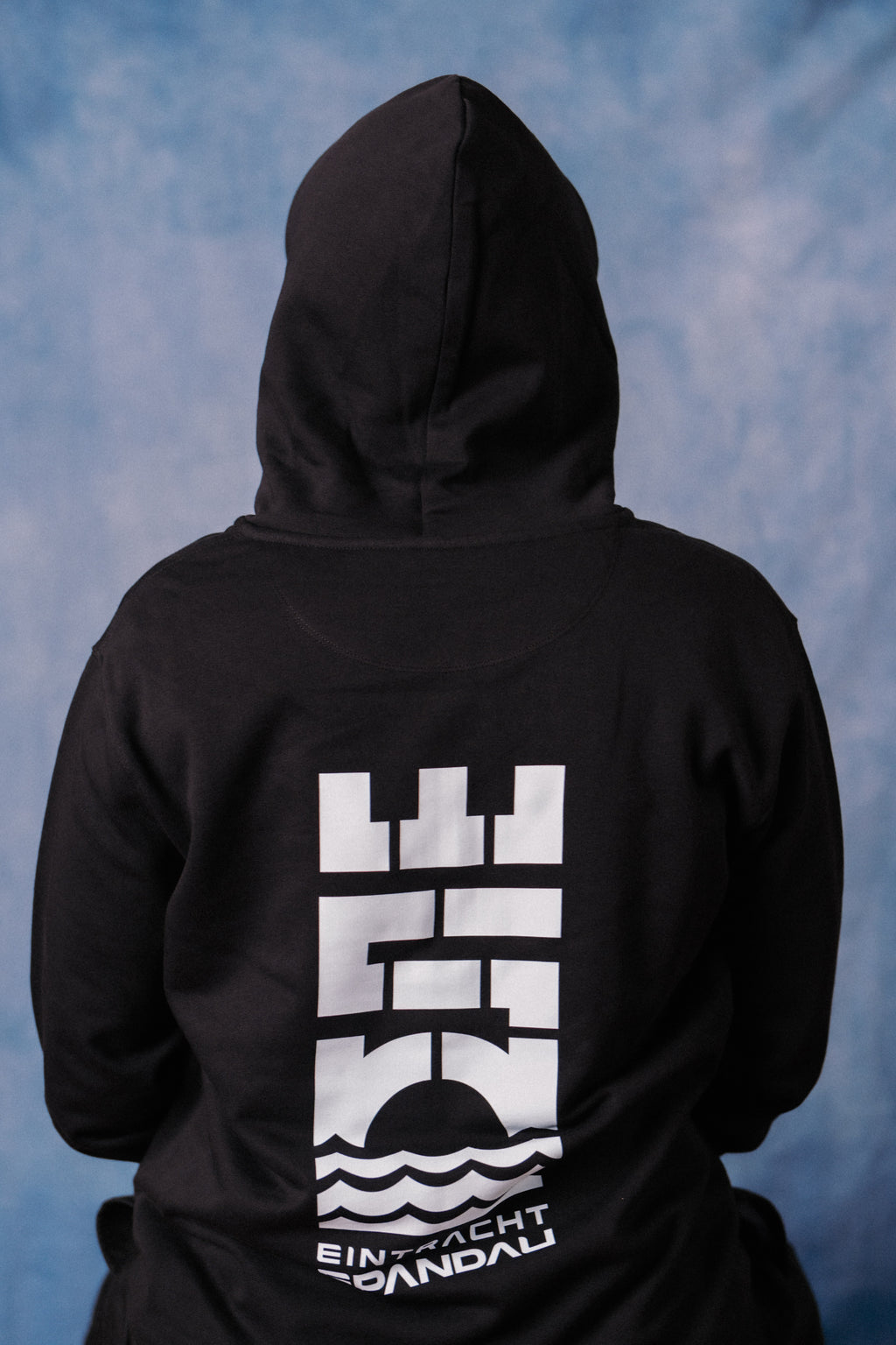 ESSENTIALS Zip-Jacke
